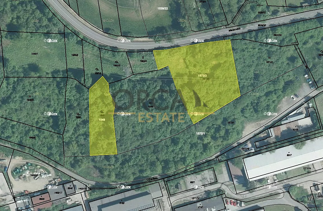 Prodej podílu 1/4 pozemku 1165 m²